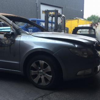 Vrakbiler auto Skoda Superb  2009/1