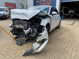 Purkuautot passenger cars Audi A1 A1 Sportback (8XA/8XF), Hatchback 5-drs, 2011 / 2018 1.6 TDI 16V 2013