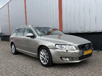 skadebil auto Volvo V-70 2.0 D4 Nordic+ AUTOMAAT EURO 6 2015/1