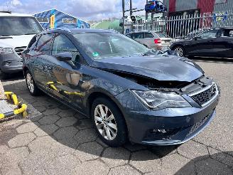 Schadeauto Seat Leon 1.6 TDI 2019/6
