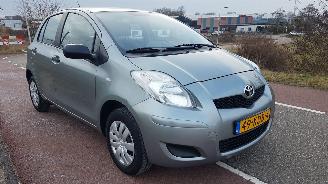 Toyota Yaris Net grote beurt. picture 3